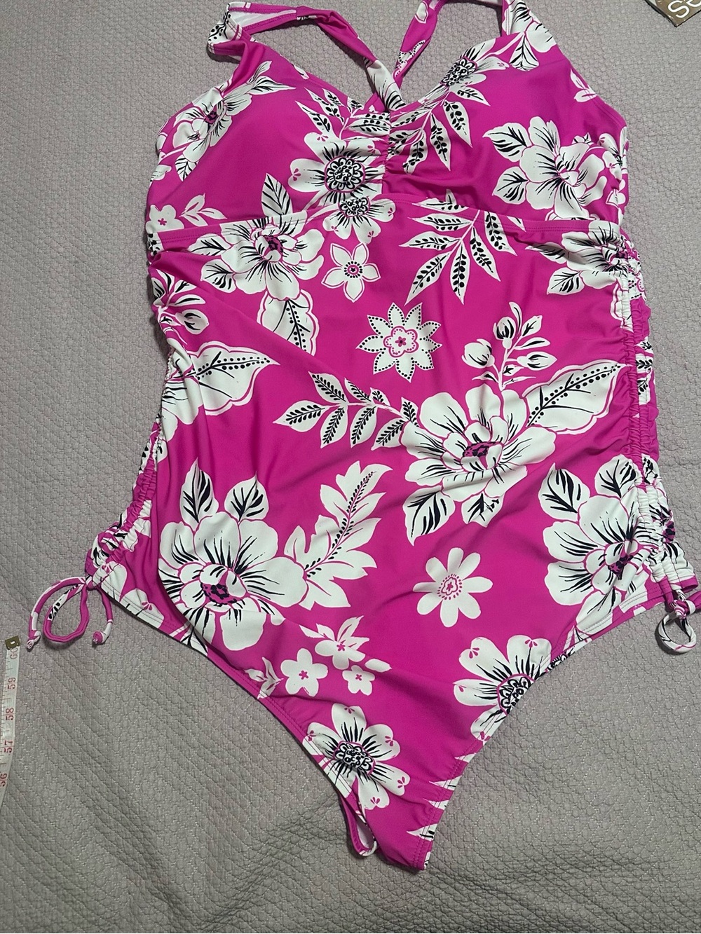 torrid Hot Pink and White Floral women’s plus 4 One-Piece Swim